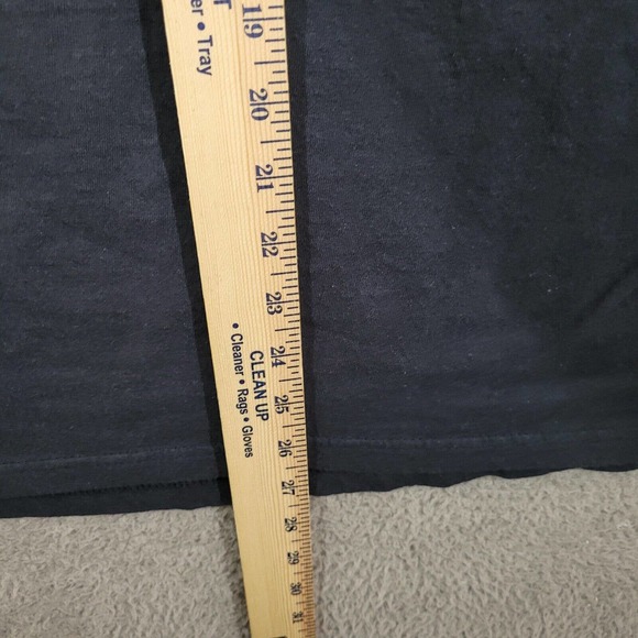 Red Stripe Shirt Mens Medium Blue Spell Out Graphic‎ Print Logo Crew Neck Tee - Picture 8 of 10